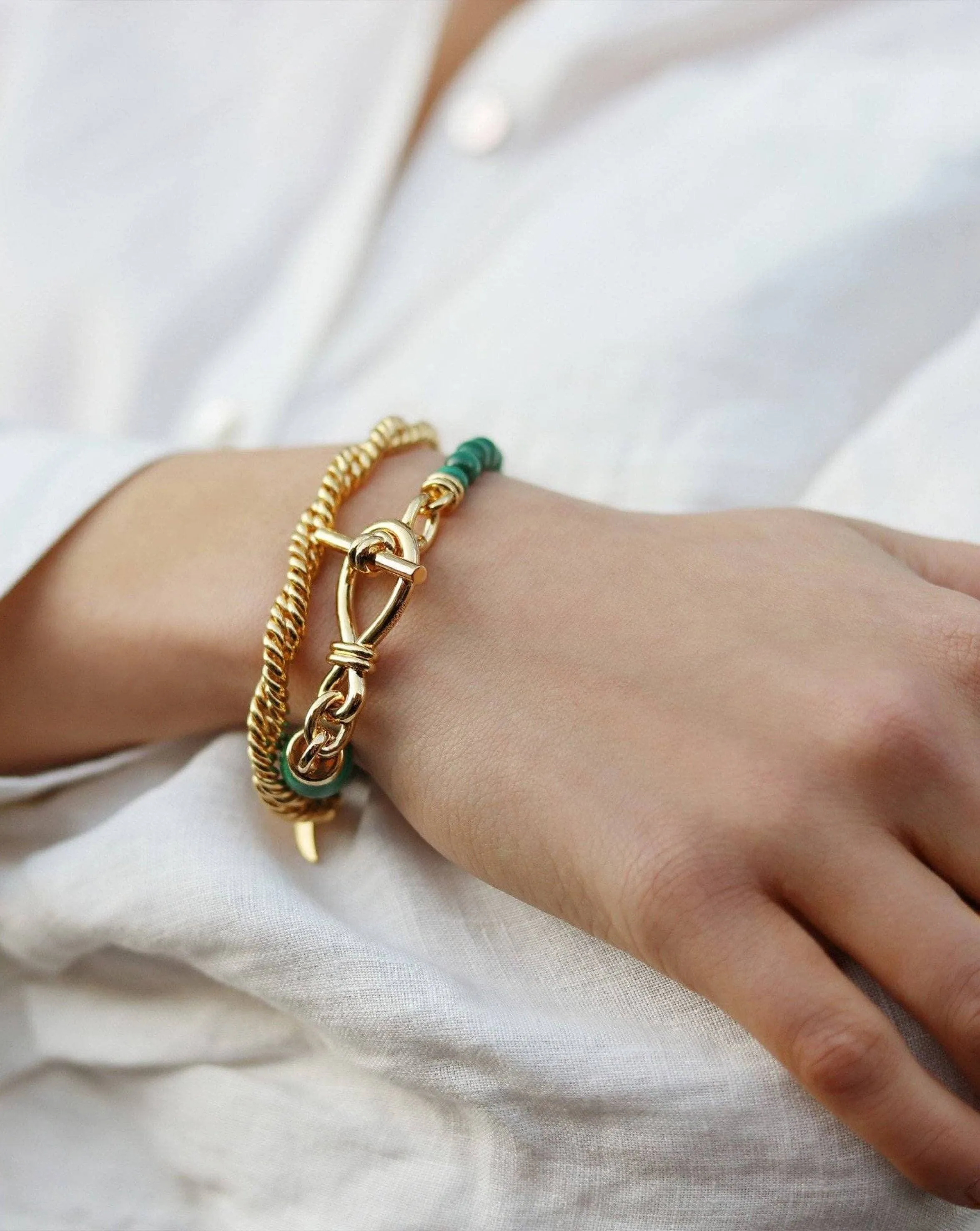 Graduated Sphere T-Bar Bracelet