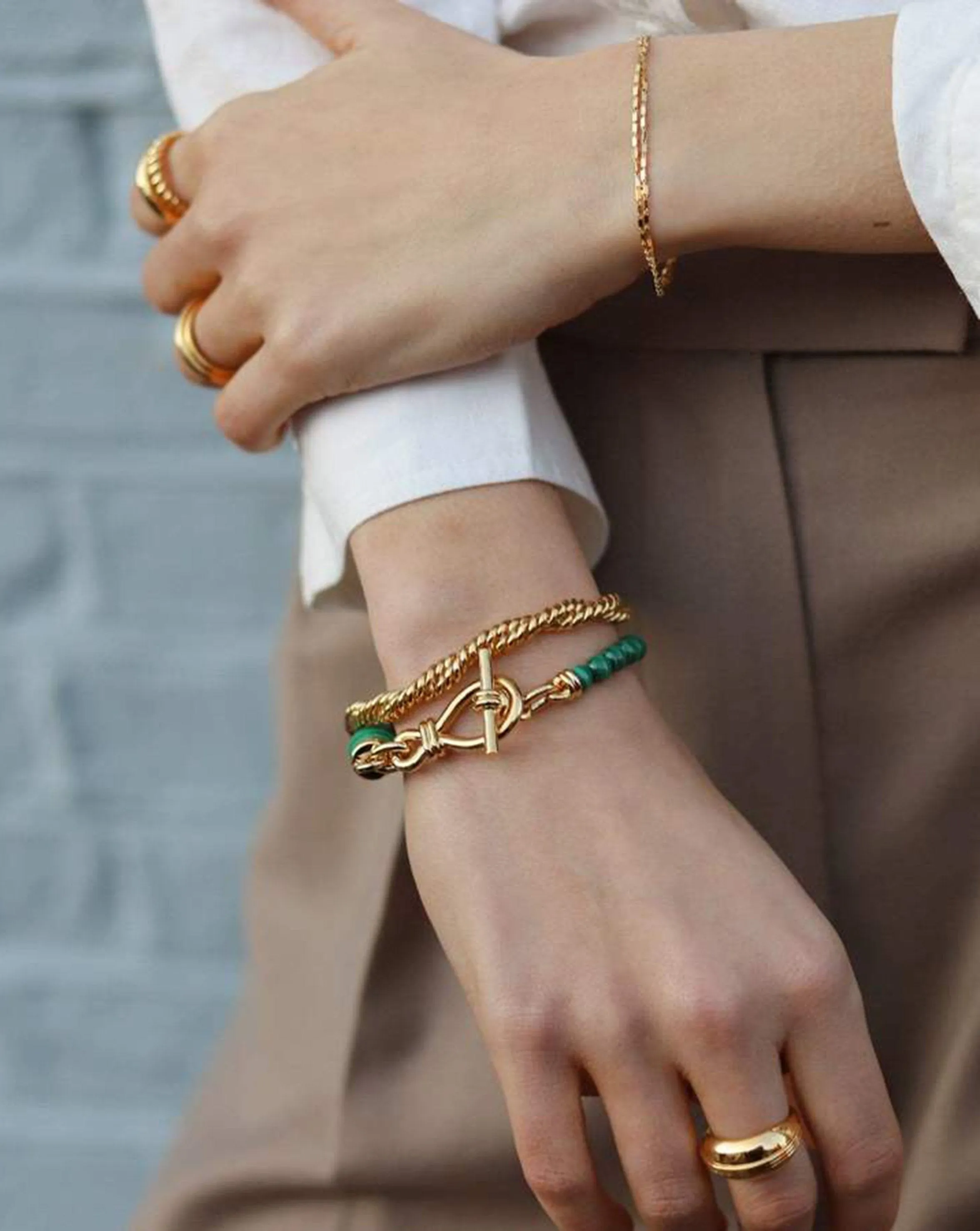 Graduated Sphere T-Bar Bracelet