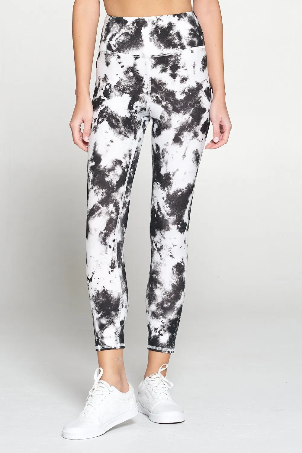 Sofia - B/W Silky Tie Dye 7/8 Legging (Regular-Waist) - FINAL SALE