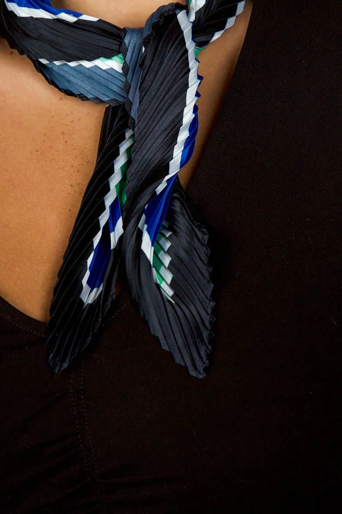 SQUIGGLE PLEATED DIAMOND SCARF