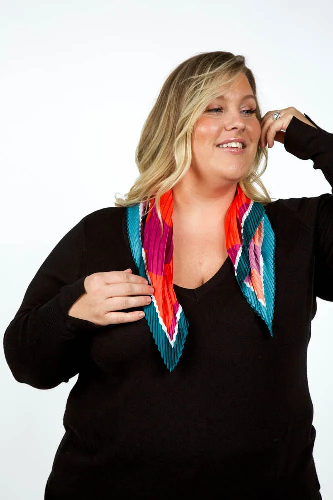 SQUIGGLE PLEATED DIAMOND SCARF