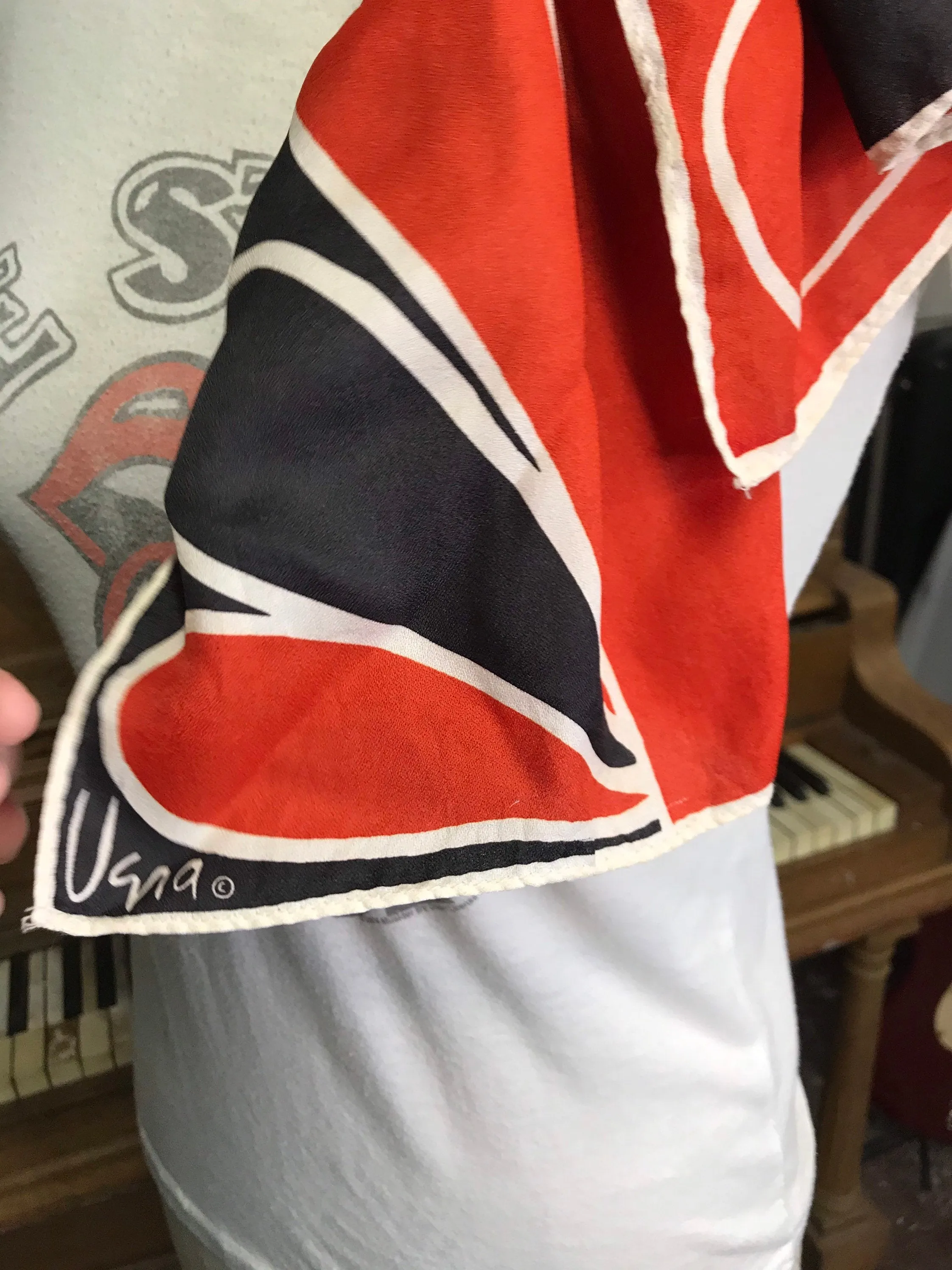 Vintage 70s/ 1970s/ VERA Neumann Scarf/ Retro/ Abstract Design/ Geometric/ Orange & Brown